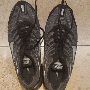 Nike Men’s Black and Gray Athletic Running Shoes